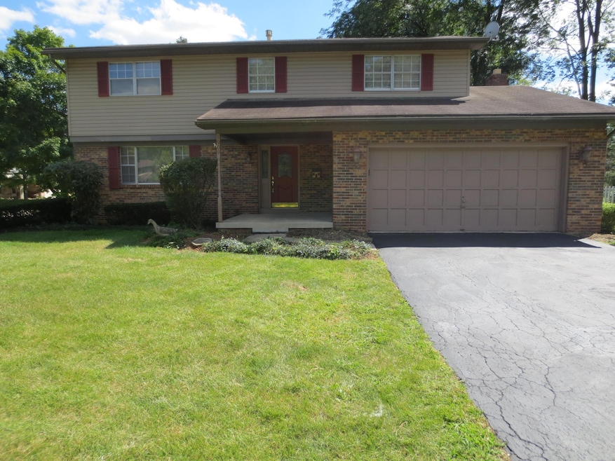 1909 Knollridge Ct, Columbus, OH 43229 - photo 1