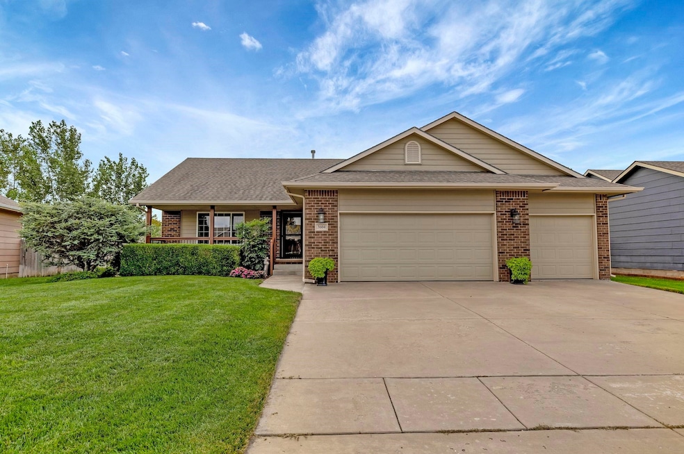 3604 N Forest Ridge Ct, Wichita, KS 67205 - photo 1