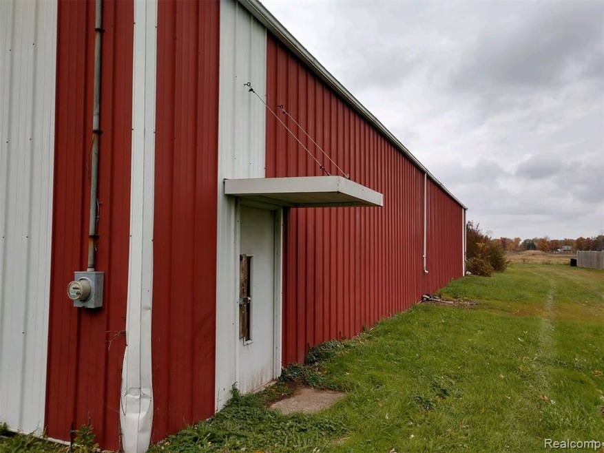 11666 Creek Rd, Carleton, MI 48117 - photo 1