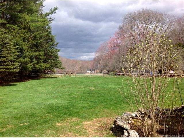 240 Maupas Rd, Guilford, CT 06437 - photo 1