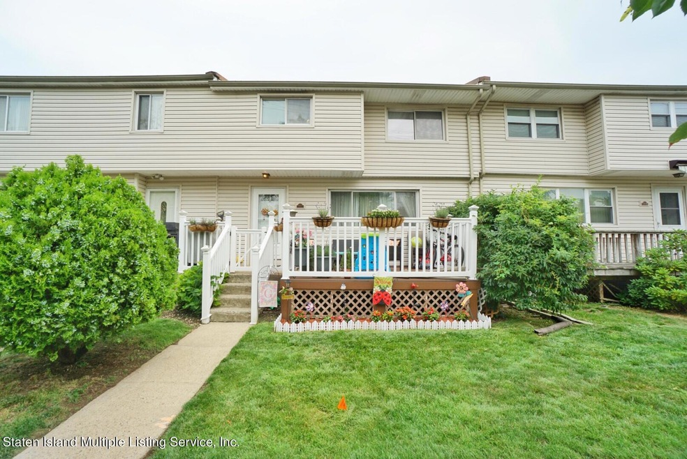 525 Willow Rd E unit 1, Staten Island, NY 10314 - photo 1