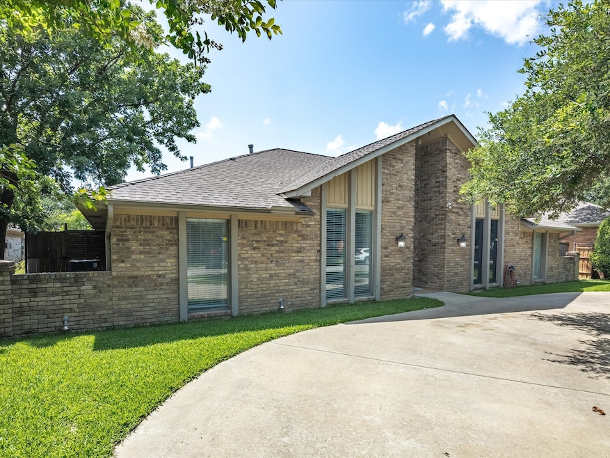 For Sale $630,000 • Co-Listing Agent