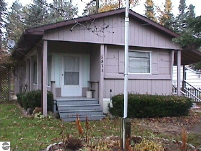 5811 E Vera Ln, Au Gres, MI 48703 - photo 1