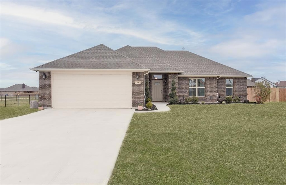 101 Walnut St, Paradise, TX 76073 - photo 1