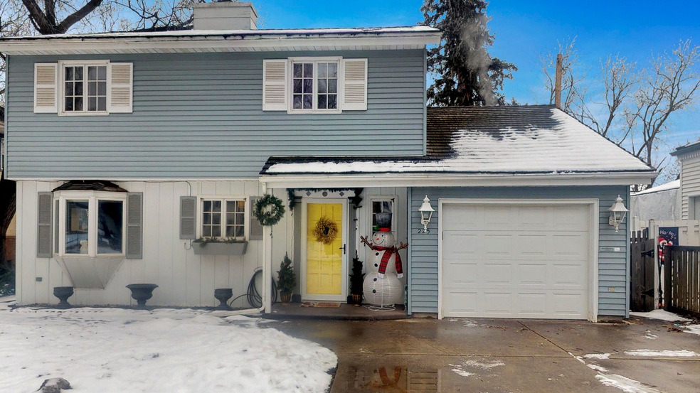 225 Ave B Front Christmas
