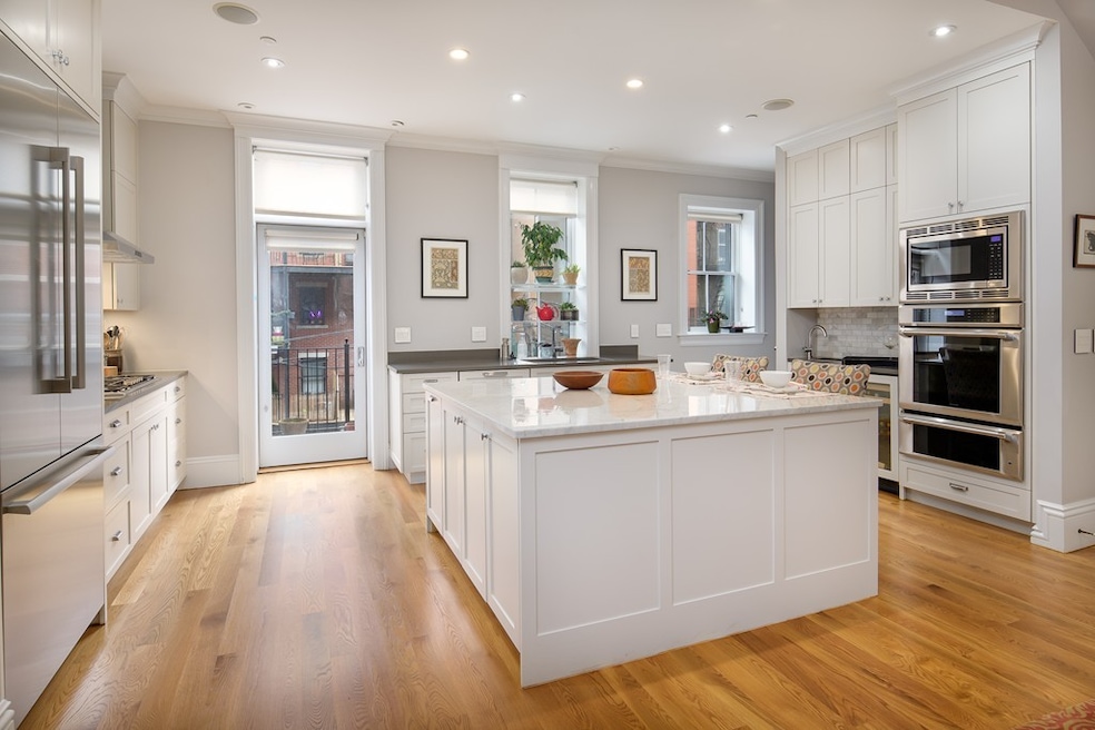 7 Worcester Square, Boston, MA 02118 - photo 1