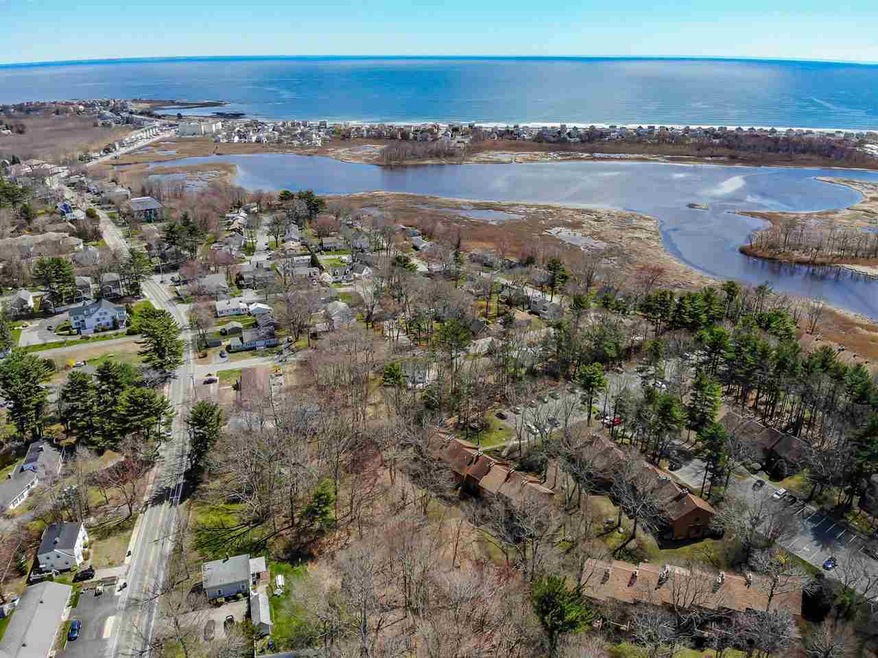 63 Dunvegan Woods, Hampton, NH 03842 - photo 1