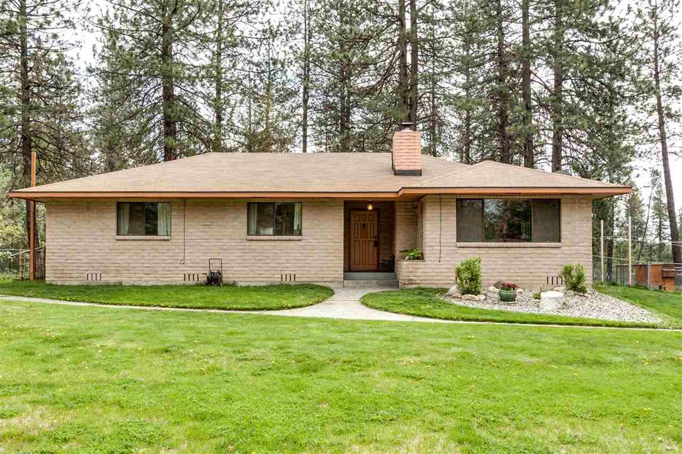 27822 N Piney Ridge Rd, Chattaroy, WA 99003 - photo 1