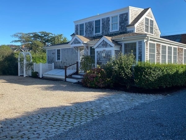 Sold $2,250,000 • Co-Listing Agent