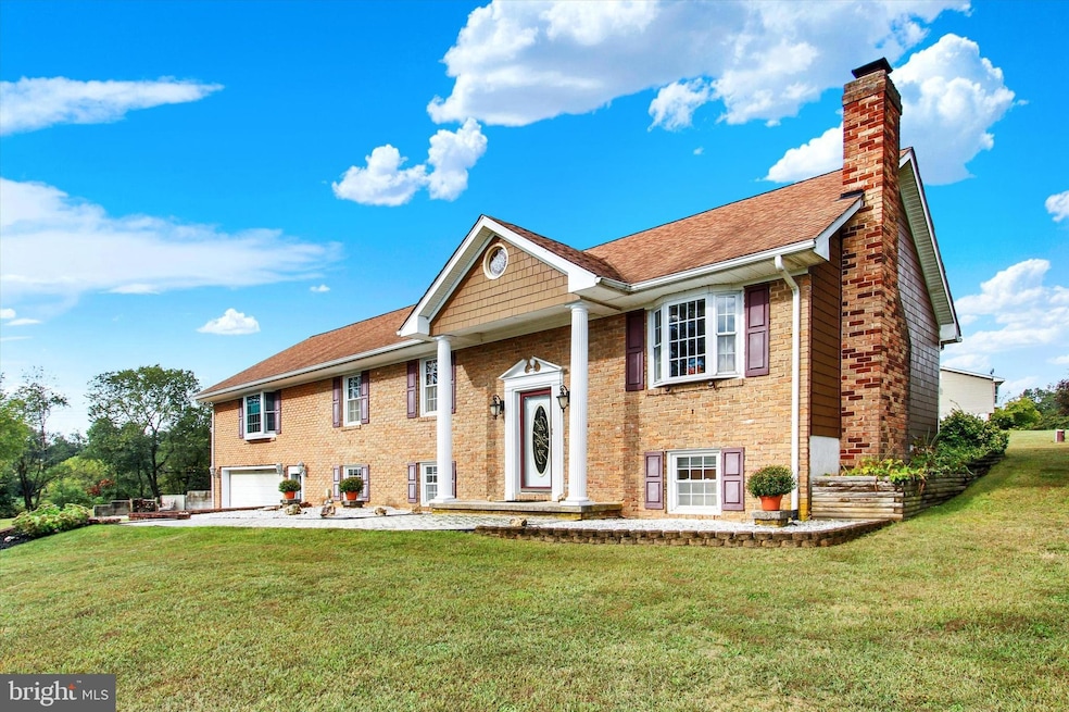 105 Bee Jay Ln unit 14, Hanover, PA 17331 - photo 1