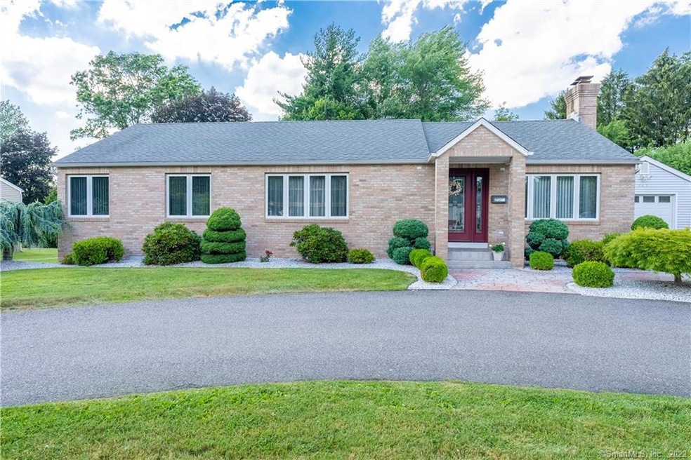 943 Maple St, Wethersfield, CT 06109 - photo 1