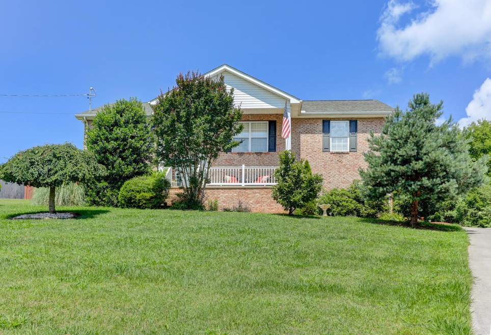 516 Bowers Park Cir, Knoxville, TN 37920 - photo 1