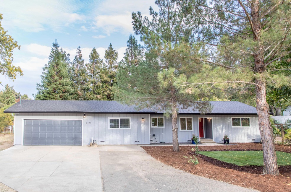 5441 E Bonnyview
