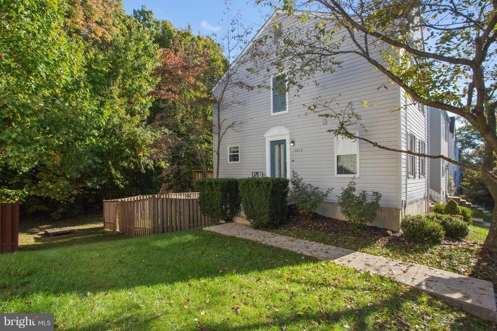 13812 Fount Beattie Ct, Centreville, VA 20121 - photo 1