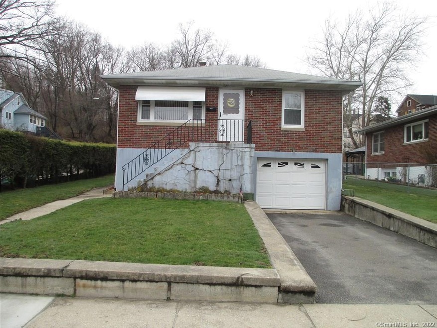 151 Platt St, Waterbury, CT 06704 - photo 1