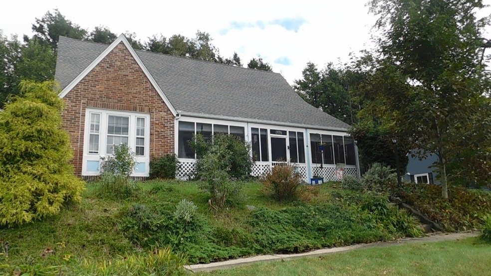 14 Upper Beverly Hills, West Springfield, MA 01089 - photo 1