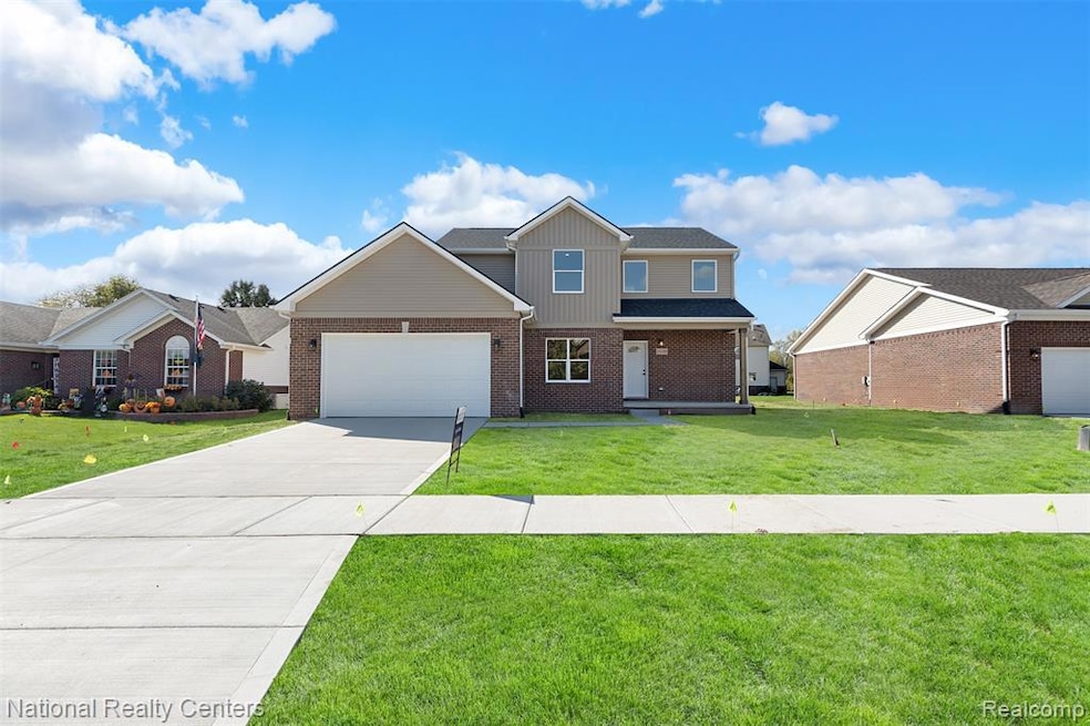 23188 Waterview Dr, New Boston, MI 48164 - photo 1