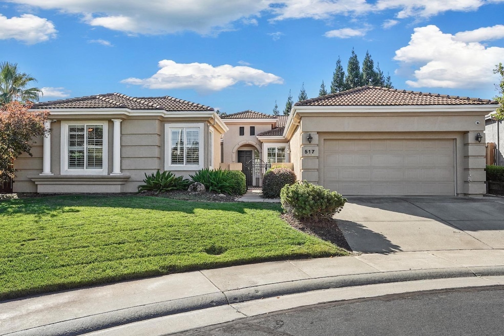 Sold $915,000