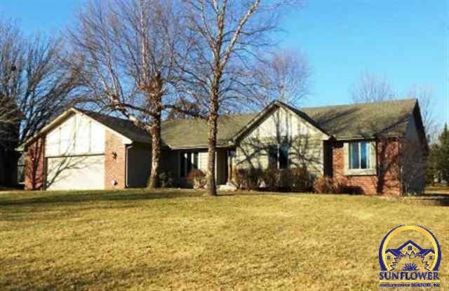 3735 SW Stutley Rd, Topeka, KS 66610 - photo 1