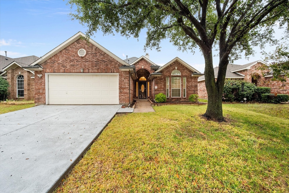 4412 Ridgeway Dr, Mansfield, TX 76063 - photo 1
