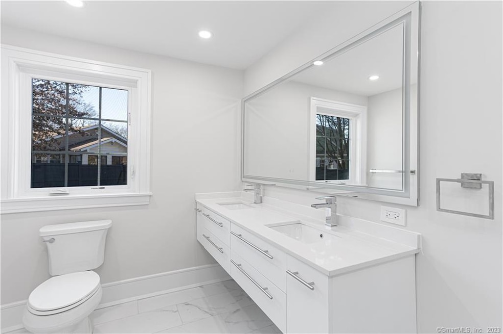 40 Poe Ct, Fairfield, CT 06825 - photo 1