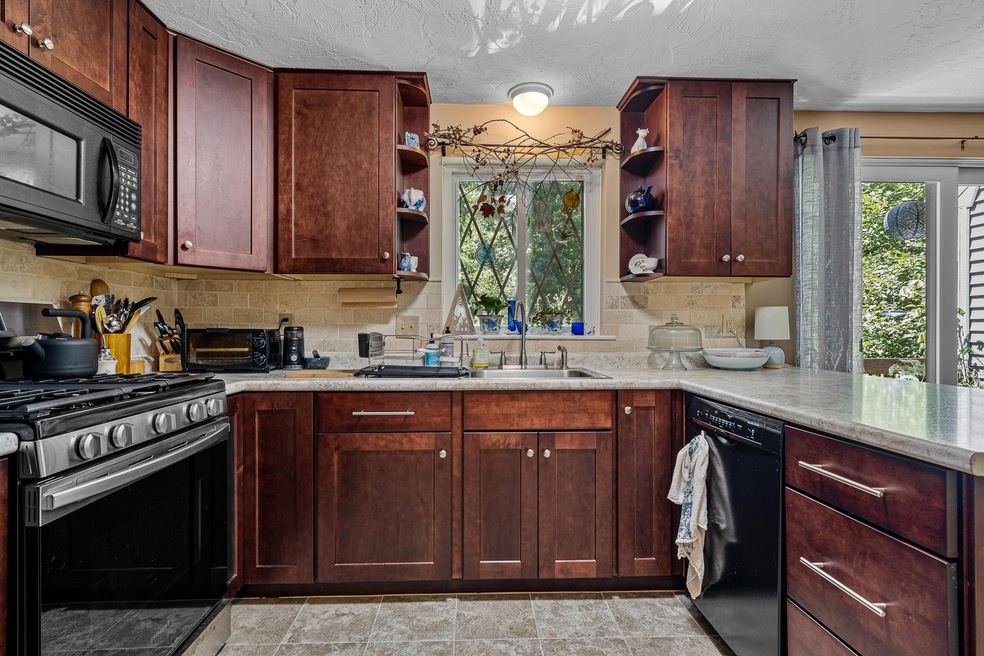 1 Plasic Rd, Merrimack, NH 03054 - photo 1