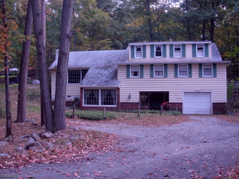 112 Skyline Dr, Oakland, NJ 07436 - photo 1