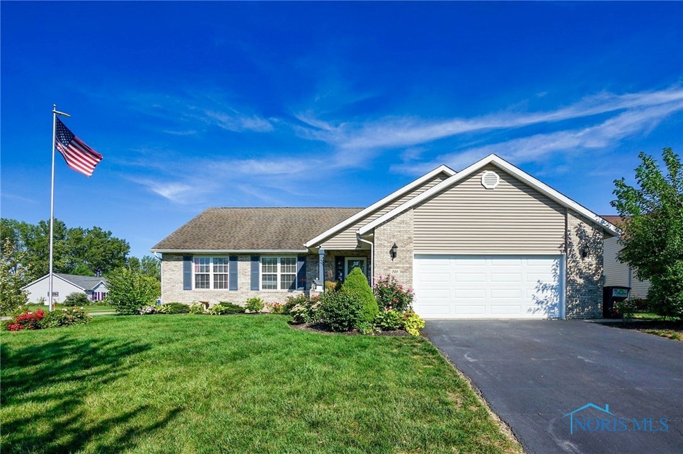 701 Colt Dr, Findlay, OH 45840 - photo 1