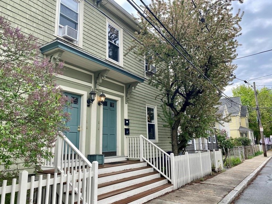 134 Pine St unit 2, Cambridge, MA 02139 - photo 1