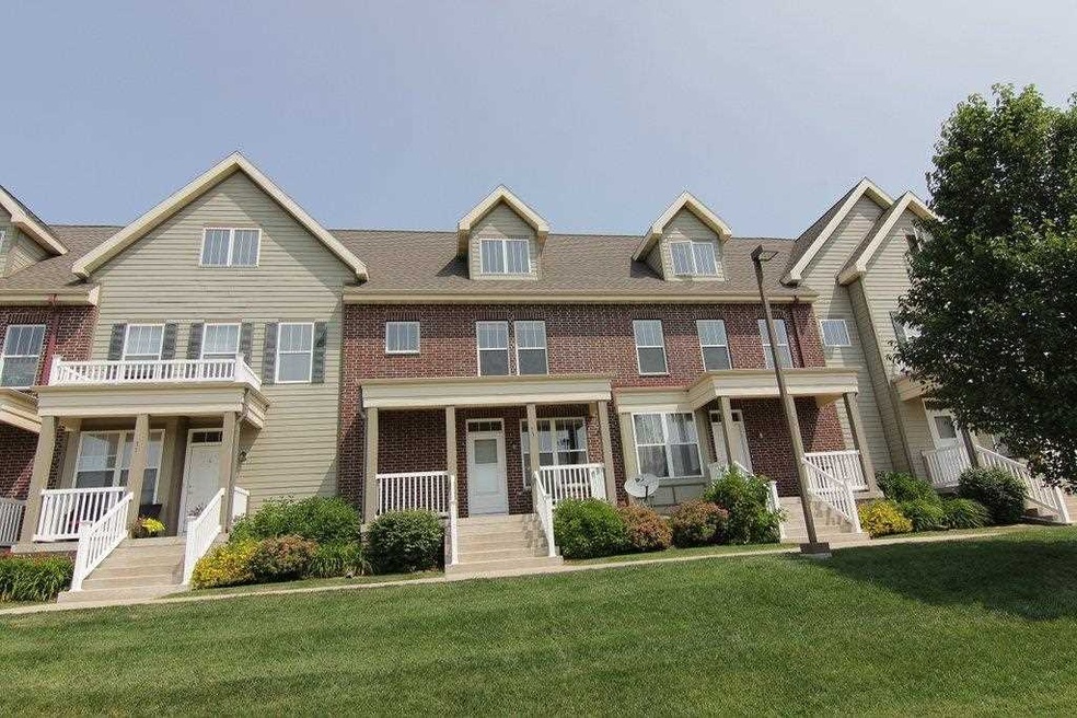 75 S Gardens Way unit 213, Fitchburg, WI 53711 - photo 1