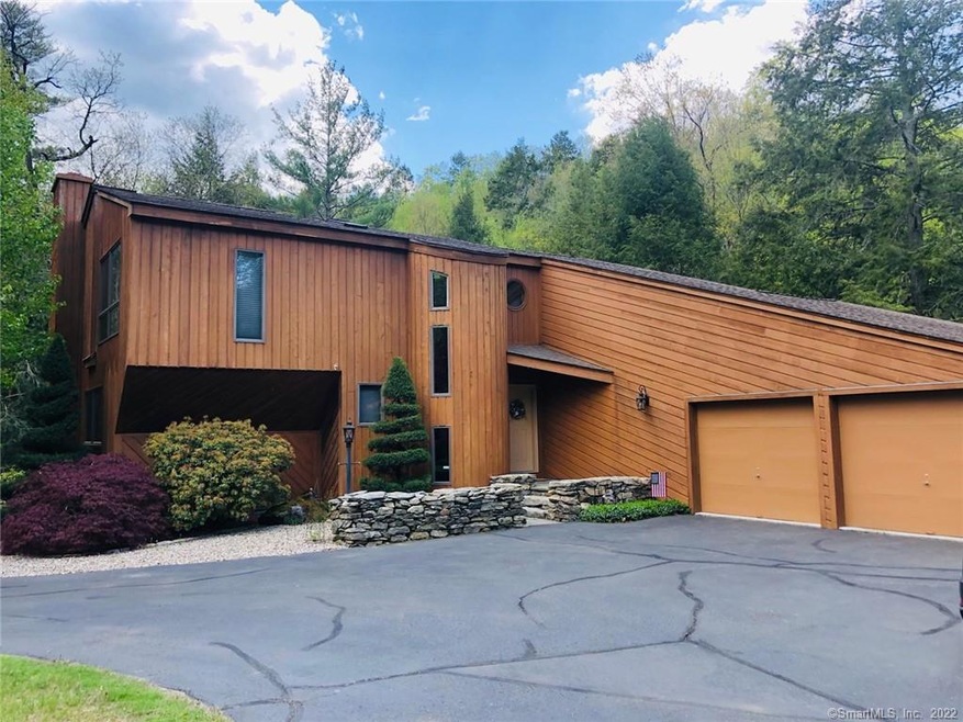 725 Litchfield Turnpike, New Hartford, CT 06057 - photo 1