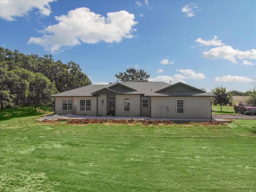 300 Quincy Ln, Weatherford, TX 76087 - photo 1