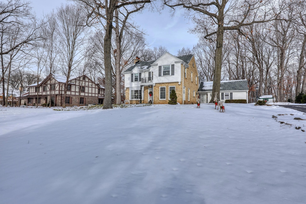 12600 Walnut Rd, Elm Grove, WI 53122 - photo 1