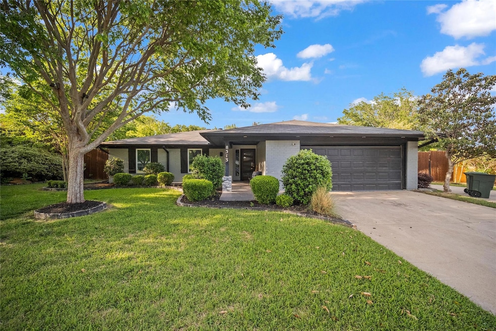 8313 Woods Ln, North Richland Hills, TX 76182 - photo 1