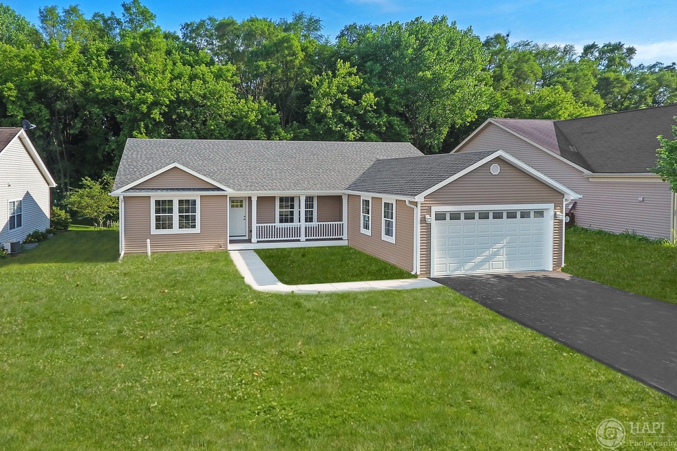 PHOTO OF SIMILIAR MODEL