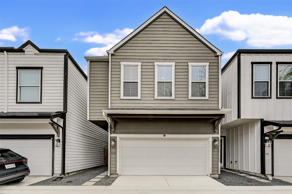 8410 Berry Green Ln, Houston, TX 77022 - photo 1