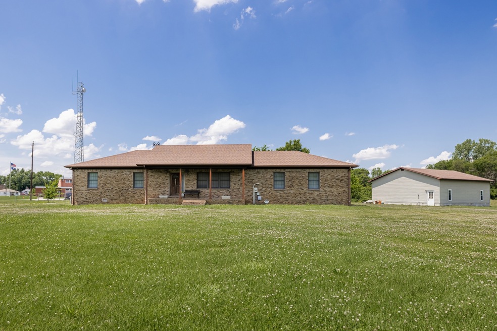 1450 Glass Ave, Hopkinsville, KY 42240 - photo 1