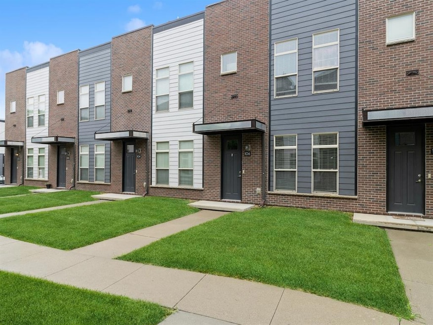 316 SW 6th St unit 106, Des Moines, IA 50309 - photo 1