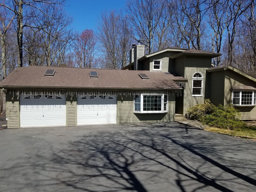 107 Stallion Dr, Hawley, PA 18428 - photo 1