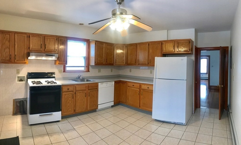 174 Spruce St unit 1, Watertown, MA 02472 - photo 1