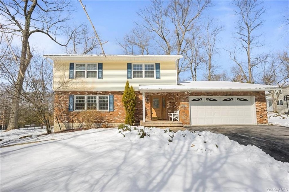 15 Pellbridge Dr, Hopewell Junction, NY 12533 - photo 1