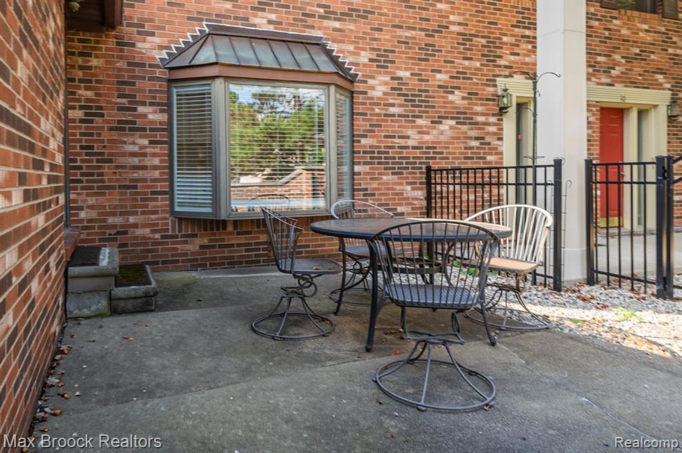 unlisted-address, Rochester Hills, MI 48307 - photo 1