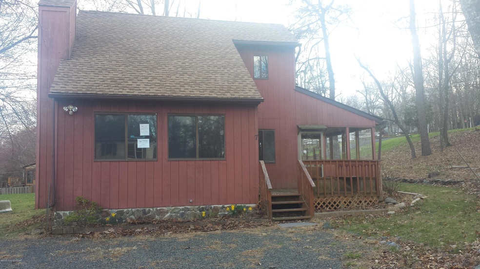 7 Linn Cir, Pine Ridge, PA 18324 - photo 1