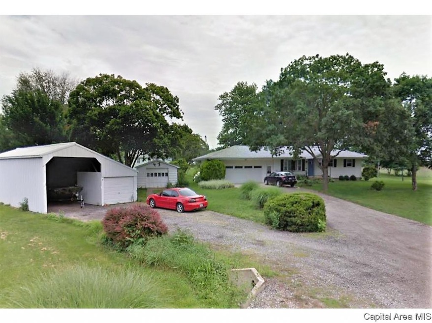 341 E Myrtle St, Virginia, IL 62691 - photo 1