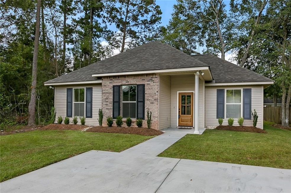 Front view of home