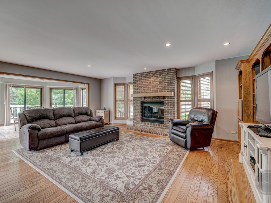 551 Young Ave, Batavia, IL 60510 - photo 1