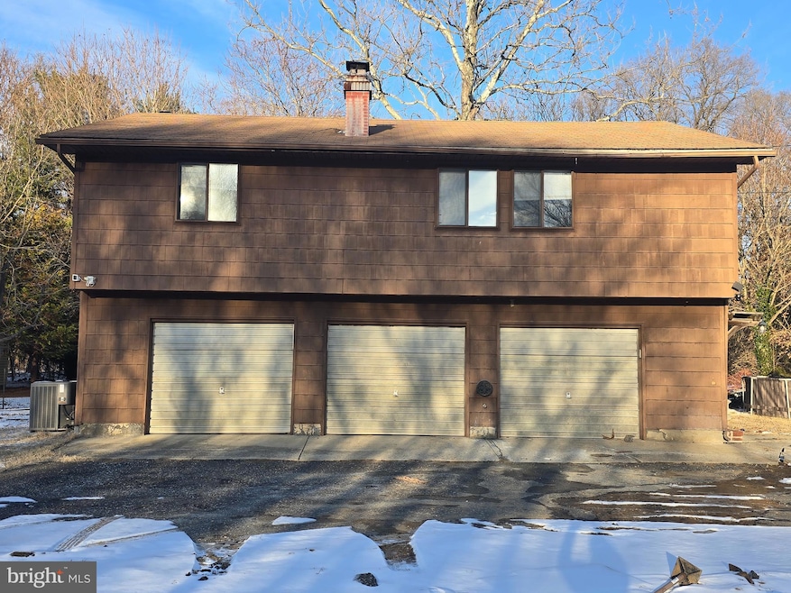 579 Chestnut St, Williamstown, NJ 08094 - photo 1