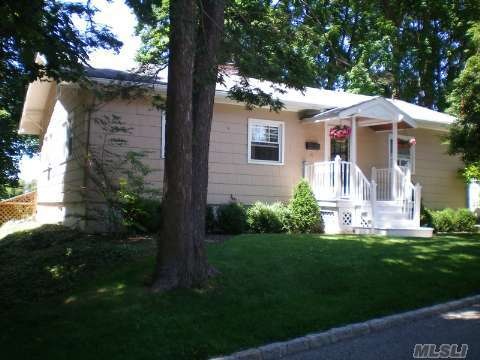 unlisted-address, Glen Head, NY 11545 - photo 1