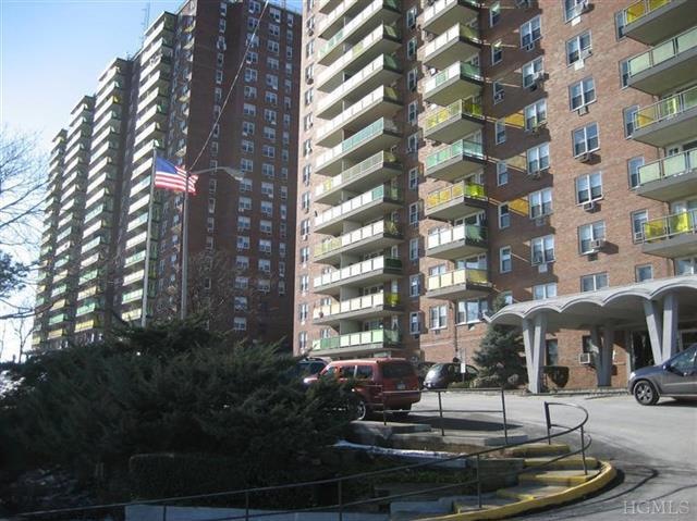 1853 Central Park Ave unit 16G, Yonkers, NY 10710 - photo 1