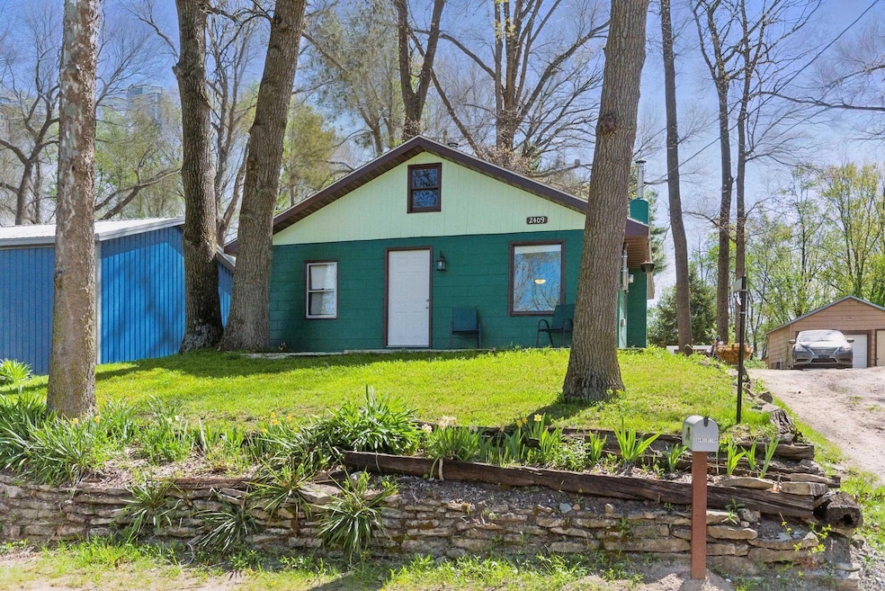 2409 S Stone St, Albion, IN 46701 - photo 1